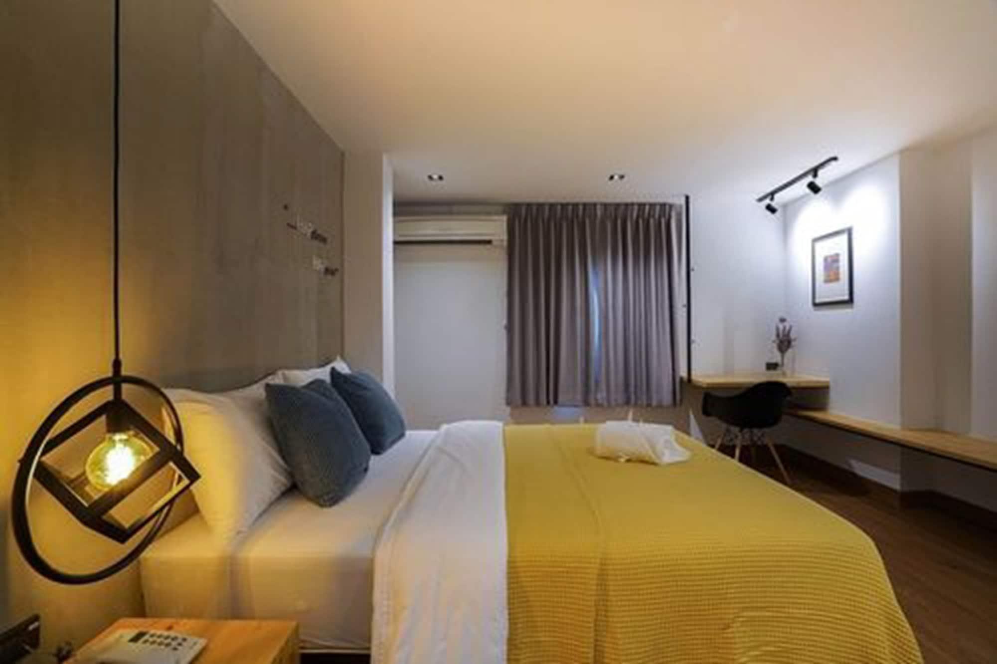 Hap@Sathorn Hotel Bangkok Luaran gambar